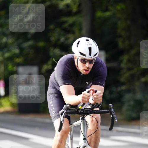 14.09.2025 - Stadtparktriathlon Michael Burmester http://msf.ph/oto/8910807 14.09.2025 10:54:32 Radfahren 629, 667, 671, 688, 749, 779, 815, 823, 880 meine-sportfotos.de