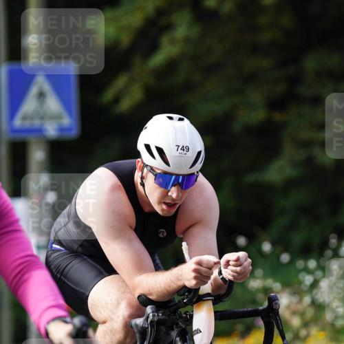 14.09.2025 - Stadtparktriathlon Michael Burmester http://msf.ph/oto/8910816 14.09.2025 10:54:41 Radfahren 627, 667, 671, 688, 702, 732, 736, 749 meine-sportfotos.de