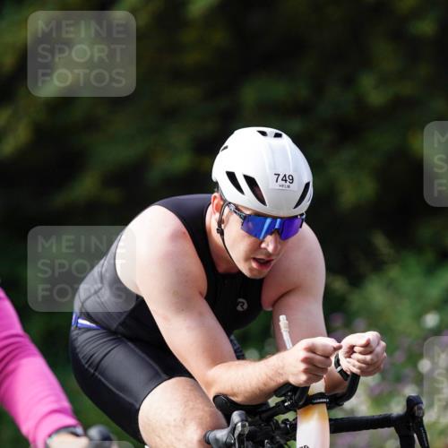 14.09.2025 - Stadtparktriathlon Michael Burmester http://msf.ph/oto/8910817 14.09.2025 10:54:41 Radfahren 627, 667, 671, 688, 702, 732, 736, 749 meine-sportfotos.de