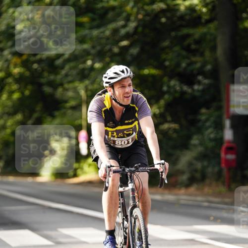 14.09.2025 - Stadtparktriathlon Michael Burmester http://msf.ph/oto/8910872 14.09.2025 10:55:46 Radfahren 650, 765, 801 meine-sportfotos.de