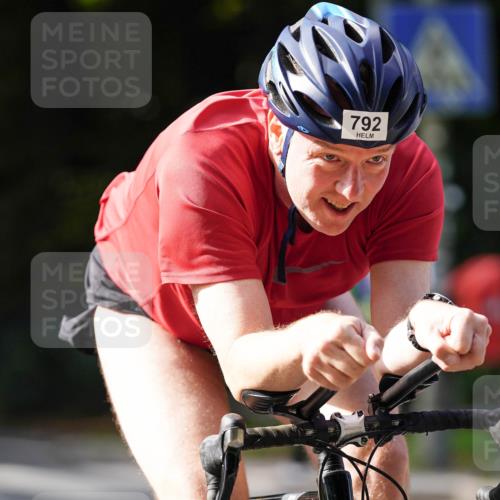 14.09.2025 - Stadtparktriathlon Michael Burmester http://msf.ph/oto/8910882 14.09.2025 10:55:56 Radfahren 647, 679, 740, 765, 792, 818, 851 meine-sportfotos.de