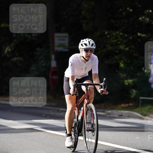 14.09.2025 - Stadtparktriathlon Michael Burmester http://msf.ph/oto/8910884 14.09.2025 10:56:00 Radfahren 647, 679, 740, 792, 818, 831, 851 meine-sportfotos.de