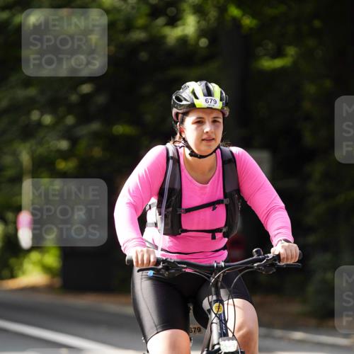 14.09.2025 - Stadtparktriathlon Michael Burmester http://msf.ph/oto/8910888 14.09.2025 10:56:04 Radfahren 647, 679, 740, 781, 818, 831 meine-sportfotos.de
