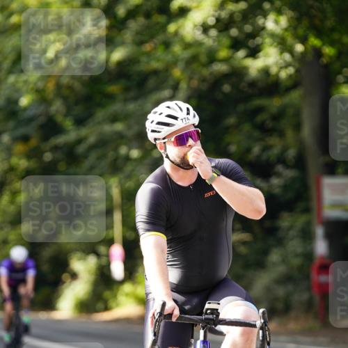 14.09.2025 - Stadtparktriathlon Michael Burmester http://msf.ph/oto/8910918 14.09.2025 10:56:40 Radfahren 697, 771, 774, 776, 778, 788, 803, 811, 849 meine-sportfotos.de