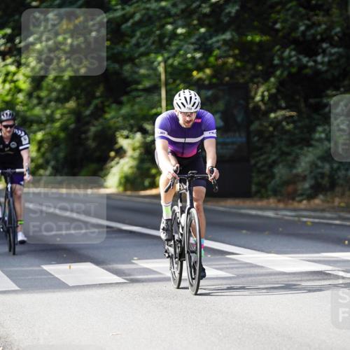 14.09.2025 - Stadtparktriathlon Michael Burmester http://msf.ph/oto/8910921 14.09.2025 10:56:42 Radfahren 697, 746, 755, 771, 774, 776, 788, 807, 811, 849, 914 meine-sportfotos.de
