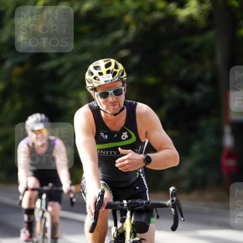 14.09.2025 - Stadtparktriathlon Michael Burmester http://msf.ph/oto/8910950 14.09.2025 10:57:12 Radfahren 626, 754, 782, 850 meine-sportfotos.de