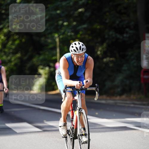 14.09.2025 - Stadtparktriathlon Michael Burmester http://msf.ph/oto/8910962 14.09.2025 10:57:33 Radfahren 638, 744, 753, 777, 827, 833, 867 meine-sportfotos.de