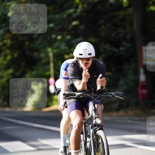 14.09.2025 - Stadtparktriathlon Michael Burmester http://msf.ph/oto/8910969 14.09.2025 10:57:39 Radfahren 638, 744, 777, 833, 867 meine-sportfotos.de