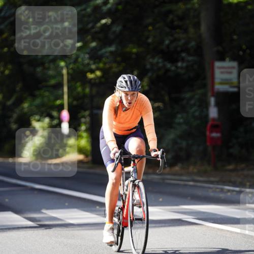 14.09.2025 - Stadtparktriathlon Michael Burmester http://msf.ph/oto/8910980 14.09.2025 10:57:59 Radfahren 637, 737, 816, 826, 836, 841, 853 meine-sportfotos.de