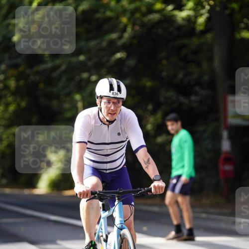 14.09.2025 - Stadtparktriathlon Michael Burmester http://msf.ph/oto/8910982 14.09.2025 10:58:00 Radfahren 637, 737, 791, 816, 826, 836, 841, 853 meine-sportfotos.de