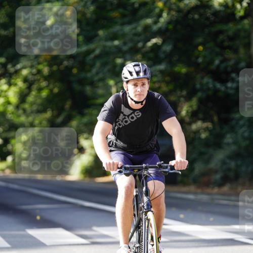 14.09.2025 - Stadtparktriathlon Michael Burmester http://msf.ph/oto/8910988 14.09.2025 10:58:08 Radfahren 791, 816, 826 meine-sportfotos.de