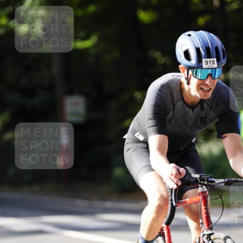 14.09.2025 - Stadtparktriathlon Michael Burmester http://msf.ph/oto/8910998 14.09.2025 10:58:24 Radfahren 692, 820, 835, 846, 848, 852, 859, 861, 872, 898, 919 meine-sportfotos.de