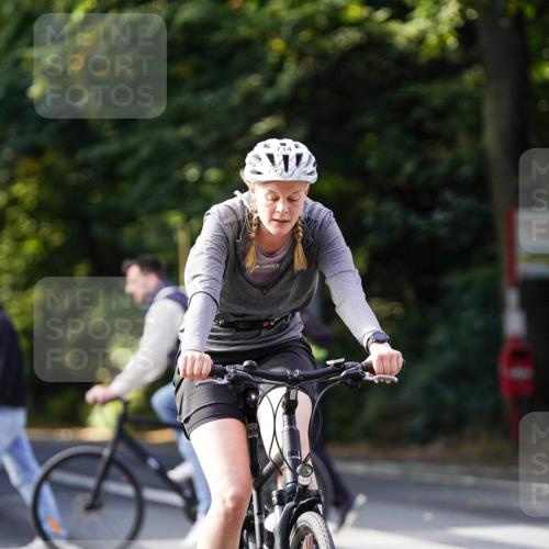 14.09.2025 - Stadtparktriathlon Michael Burmester http://msf.ph/oto/8911014 14.09.2025 10:58:42 Radfahren 714, 897 meine-sportfotos.de