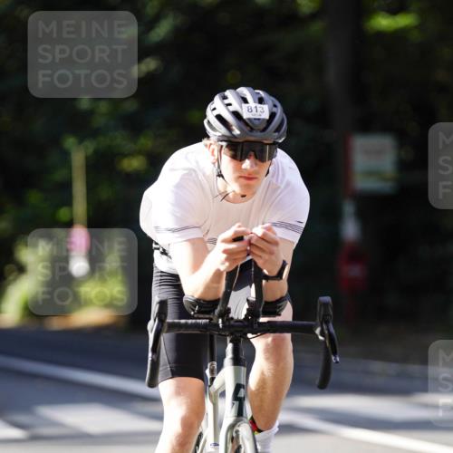 14.09.2025 - Stadtparktriathlon Michael Burmester http://msf.ph/oto/8911055 14.09.2025 10:59:26 Radfahren 698, 748, 752, 775, 800, 813, 889 meine-sportfotos.de