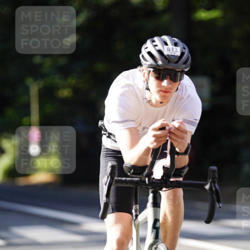 14.09.2025 - Stadtparktriathlon Michael Burmester http://msf.ph/oto/8911056 14.09.2025 10:59:26 Radfahren 698, 748, 752, 775, 800, 813, 889 meine-sportfotos.de