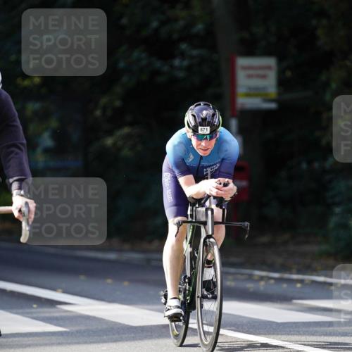 14.09.2025 - Stadtparktriathlon Michael Burmester http://msf.ph/oto/8911078 14.09.2025 11:00:27 Radfahren 601, 829, 871, 878, 915 meine-sportfotos.de