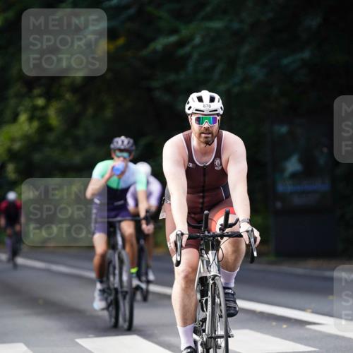 14.09.2025 - Stadtparktriathlon Michael Burmester http://msf.ph/oto/8911094 14.09.2025 11:00:43 Radfahren 600, 643, 716, 724, 730, 735, 793, 838, 865, 870, 918, 921 meine-sportfotos.de