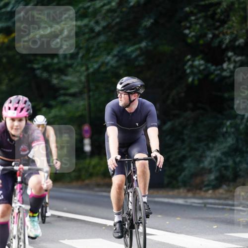 14.09.2025 - Stadtparktriathlon Michael Burmester http://msf.ph/oto/8911102 14.09.2025 11:00:48 Radfahren 716, 724, 730, 735, 793, 805, 865, 870, 918 meine-sportfotos.de
