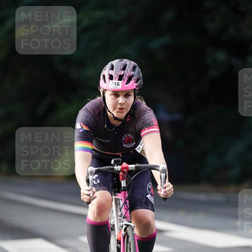 14.09.2025 - Stadtparktriathlon Michael Burmester http://msf.ph/oto/8911103 14.09.2025 11:00:49 Radfahren 716, 724, 730, 735, 793, 805, 865, 870, 918 meine-sportfotos.de