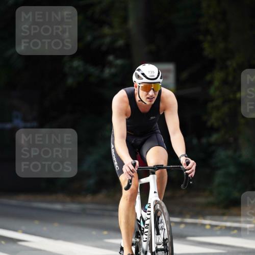14.09.2025 - Stadtparktriathlon Michael Burmester http://msf.ph/oto/8911106 14.09.2025 11:00:50 Radfahren 716, 724, 730, 735, 793, 805, 865, 918 meine-sportfotos.de