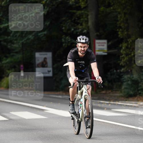 14.09.2025 - Stadtparktriathlon Michael Burmester http://msf.ph/oto/8911114 14.09.2025 11:01:03 Radfahren 758, 797, 806, 825, 843, 892, 895 meine-sportfotos.de