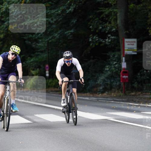 14.09.2025 - Stadtparktriathlon Michael Burmester http://msf.ph/oto/8911120 14.09.2025 11:01:10 Radfahren 749, 758, 797, 806, 825, 902 meine-sportfotos.de