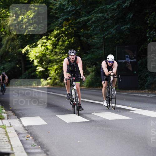 14.09.2025 - Stadtparktriathlon Michael Burmester http://msf.ph/oto/8911124 14.09.2025 11:01:16 Radfahren 749, 758, 766, 806, 876, 902 meine-sportfotos.de
