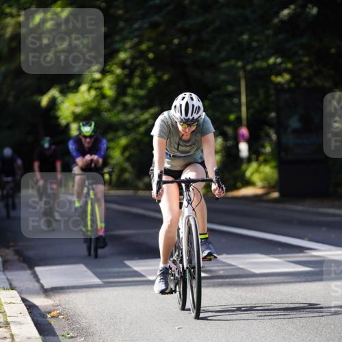 14.09.2025 - Stadtparktriathlon Michael Burmester http://msf.ph/oto/8911154 14.09.2025 11:01:53 Radfahren 663, 736, 770, 787, 815, 823, 842, 854 meine-sportfotos.de