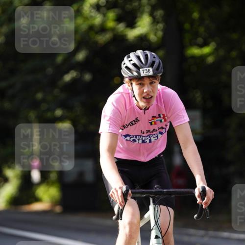 14.09.2025 - Stadtparktriathlon Michael Burmester http://msf.ph/oto/8911166 14.09.2025 11:02:01 Radfahren 736, 779, 790, 815, 822, 842, 854, 868, 900 meine-sportfotos.de