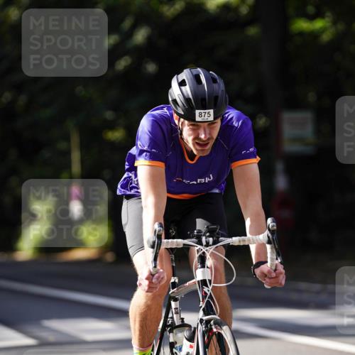 14.09.2025 - Stadtparktriathlon Michael Burmester http://msf.ph/oto/8911178 14.09.2025 11:02:11 Radfahren 682, 729, 732, 779, 780, 790, 875, 900 meine-sportfotos.de