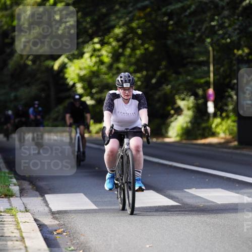 14.09.2025 - Stadtparktriathlon Michael Burmester http://msf.ph/oto/8911214 14.09.2025 11:03:13 Radfahren 646, 708, 849, 877, 888 meine-sportfotos.de