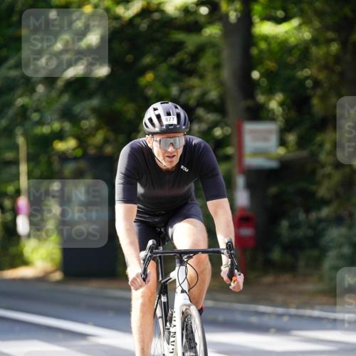 14.09.2025 - Stadtparktriathlon Michael Burmester http://msf.ph/oto/8911219 14.09.2025 11:03:16 Radfahren 646, 708, 788, 849, 877, 888 meine-sportfotos.de