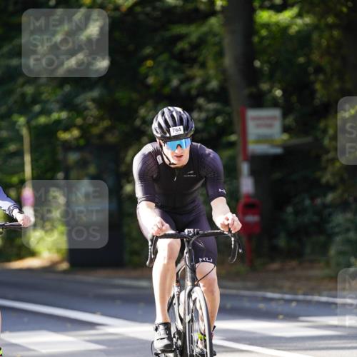 14.09.2025 - Stadtparktriathlon Michael Burmester http://msf.ph/oto/8911229 14.09.2025 11:03:27 Radfahren 657, 668, 764, 782, 783, 788, 811, 817 meine-sportfotos.de