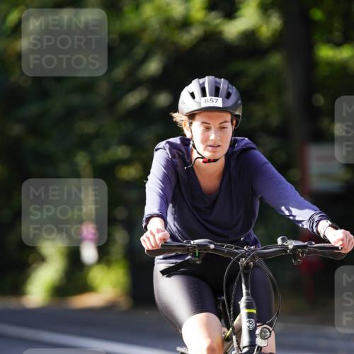 14.09.2025 - Stadtparktriathlon Michael Burmester http://msf.ph/oto/8911231 14.09.2025 11:03:28 Radfahren 657, 668, 764, 782, 783, 788, 811, 817 meine-sportfotos.de