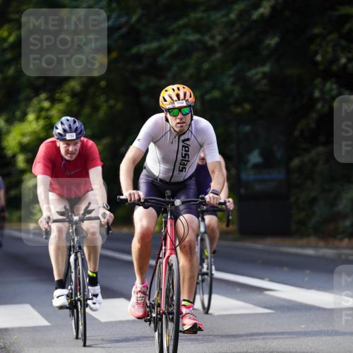 14.09.2025 - Stadtparktriathlon Michael Burmester http://msf.ph/oto/8911237 14.09.2025 11:03:43 Radfahren 740, 760, 767, 781, 792, 798 meine-sportfotos.de