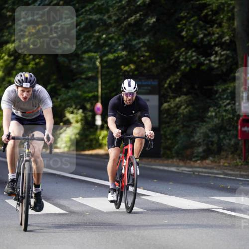 14.09.2025 - Stadtparktriathlon Michael Burmester http://msf.ph/oto/8911248 14.09.2025 11:03:52 Radfahren 721, 740, 765, 781, 798, 801, 909 meine-sportfotos.de