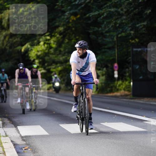 14.09.2025 - Stadtparktriathlon Michael Burmester http://msf.ph/oto/8911257 14.09.2025 11:04:06 Radfahren 753, 778, 801, 911, 914 meine-sportfotos.de