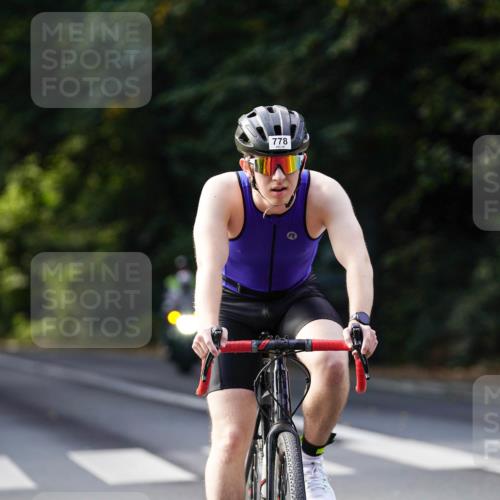 14.09.2025 - Stadtparktriathlon Michael Burmester http://msf.ph/oto/8911263 14.09.2025 11:04:09 Radfahren 655, 755, 778, 818, 911, 914 meine-sportfotos.de