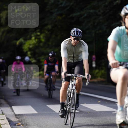 14.09.2025 - Stadtparktriathlon Michael Burmester http://msf.ph/oto/8911266 14.09.2025 11:04:15 Radfahren 628, 655, 671, 686, 755, 774, 778, 802, 803, 818 meine-sportfotos.de