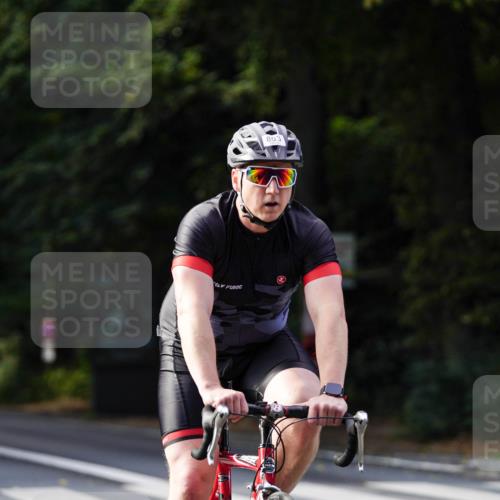 14.09.2025 - Stadtparktriathlon Michael Burmester http://msf.ph/oto/8911276 14.09.2025 11:04:23 Radfahren 628, 671, 686, 771, 774, 802, 803, 818, 857 meine-sportfotos.de