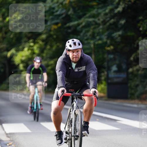14.09.2025 - Stadtparktriathlon Michael Burmester http://msf.ph/oto/8911278 14.09.2025 11:04:25 Radfahren 628, 671, 686, 771, 774, 802, 803, 857 meine-sportfotos.de