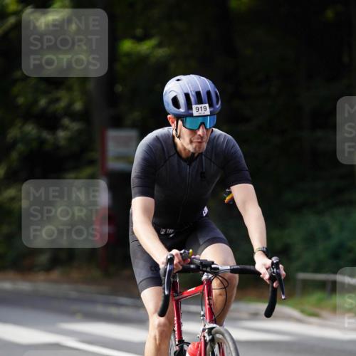 14.09.2025 - Stadtparktriathlon Michael Burmester http://msf.ph/oto/8911305 14.09.2025 11:05:11 Radfahren 776, 833, 836, 841, 852, 853, 867, 891, 919 meine-sportfotos.de