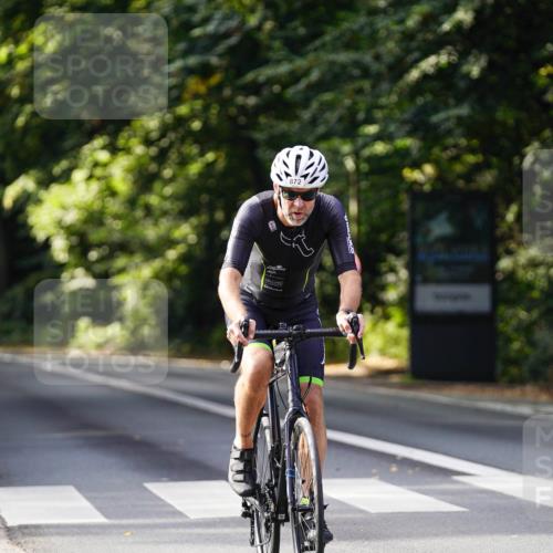 14.09.2025 - Stadtparktriathlon Michael Burmester http://msf.ph/oto/8911329 14.09.2025 11:05:36 Radfahren 837, 850, 872 meine-sportfotos.de