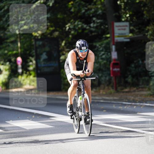 14.09.2025 - Stadtparktriathlon Michael Burmester http://msf.ph/oto/8911330 14.09.2025 11:05:46 Radfahren 744, 750, 756, 759, 799, 804, 859, 861 meine-sportfotos.de