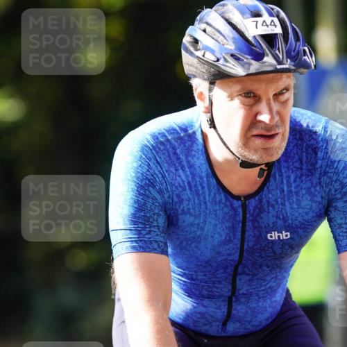14.09.2025 - Stadtparktriathlon Michael Burmester http://msf.ph/oto/8911344 14.09.2025 11:05:54 Radfahren 727, 743, 744, 750, 756, 759, 799, 804, 848, 897 meine-sportfotos.de