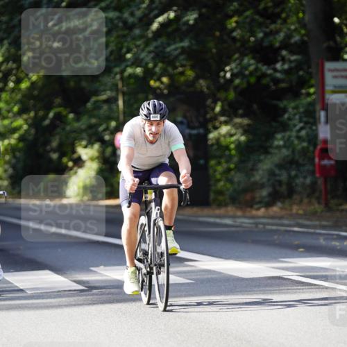 14.09.2025 - Stadtparktriathlon Michael Burmester http://msf.ph/oto/8911353 14.09.2025 11:06:23 Radfahren 791, 800, 873, 889, 917 meine-sportfotos.de