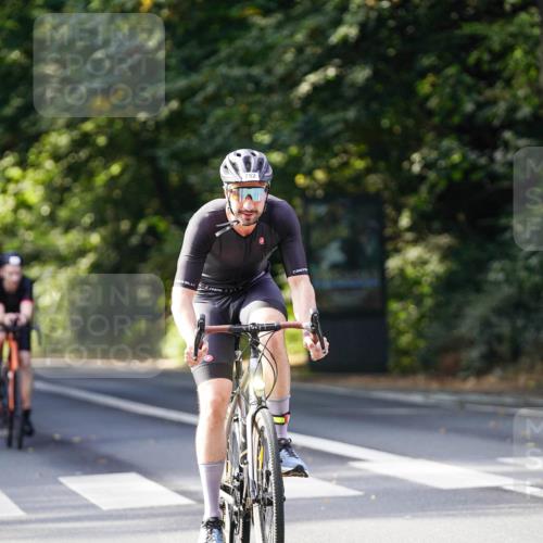 14.09.2025 - Stadtparktriathlon Michael Burmester http://msf.ph/oto/8911373 14.09.2025 11:06:58 Radfahren 752, 813, 874, 882 meine-sportfotos.de