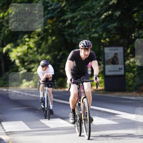 14.09.2025 - Stadtparktriathlon Michael Burmester http://msf.ph/oto/8911376 14.09.2025 11:07:01 Radfahren 752, 813, 874, 882, 920 meine-sportfotos.de