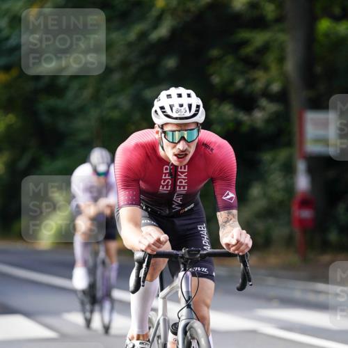 14.09.2025 - Stadtparktriathlon Michael Burmester http://msf.ph/oto/8911384 14.09.2025 11:07:13 Radfahren 739, 785, 825, 838, 865, 886, 920 meine-sportfotos.de