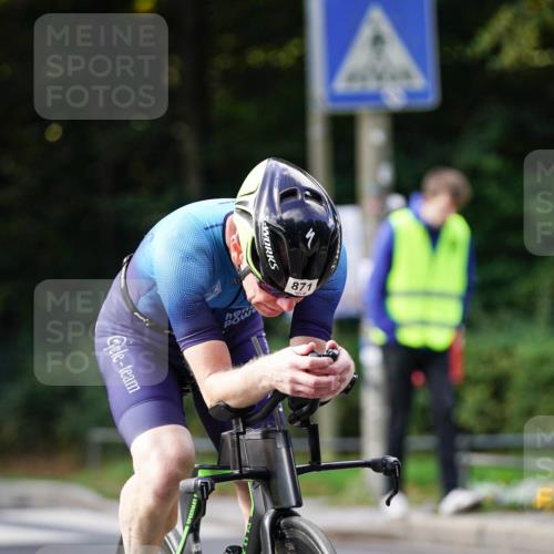 14.09.2025 - Stadtparktriathlon Michael Burmester http://msf.ph/oto/8911398 14.09.2025 11:07:28 Radfahren 871 meine-sportfotos.de